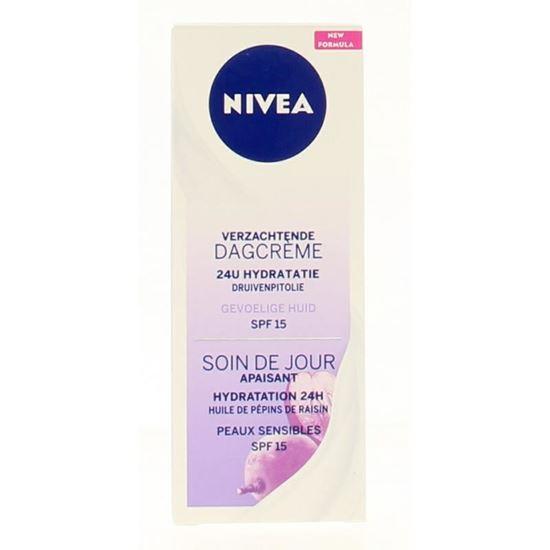 Nivea Essentials dagcreme sensitive SPF15 50 Milliliter